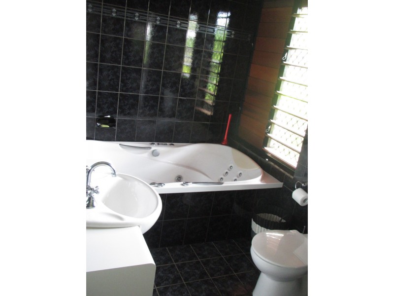 27 Lagoon Drive, Trinity Beach QLD 4879