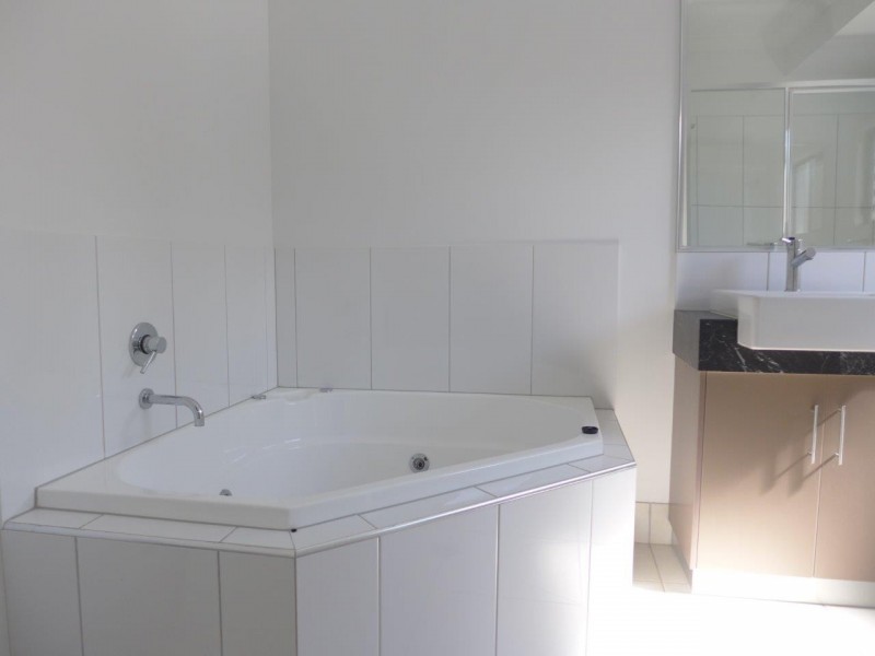 13 Bowline Close, Trinity Beach QLD 4879