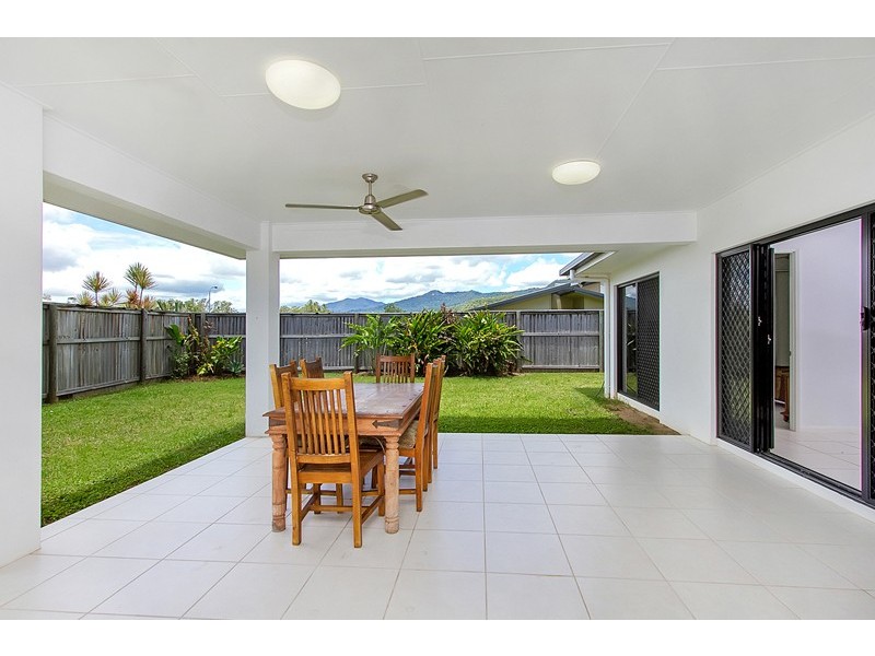 13 Bowline Close, Trinity Beach QLD 4879