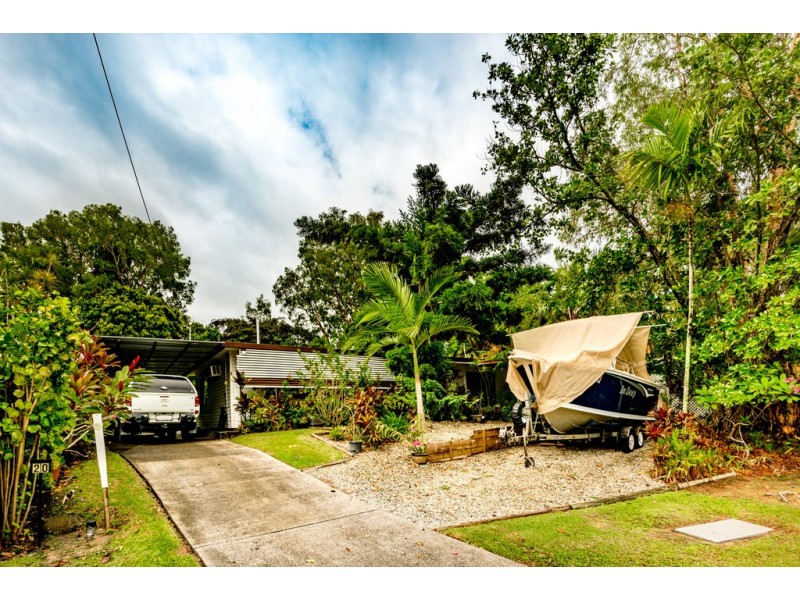 20 Endeavour Road, Clifton Beach QLD 4879