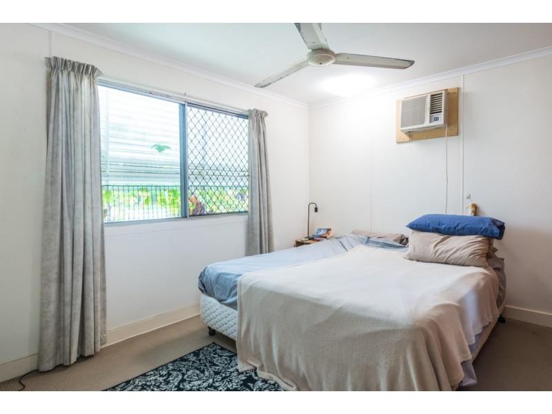 20 Endeavour Road, Clifton Beach QLD 4879