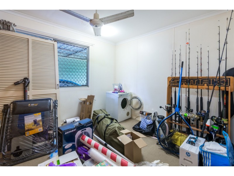 20 Endeavour Road, Clifton Beach QLD 4879