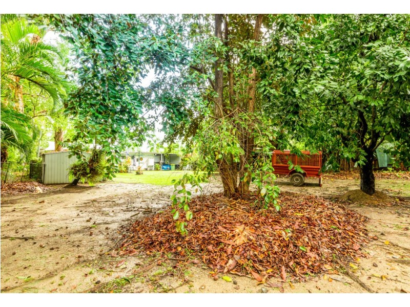 20 Endeavour Road, Clifton Beach QLD 4879