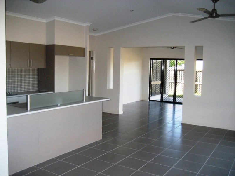 5 Floreat Close, Kewarra Beach QLD 4879