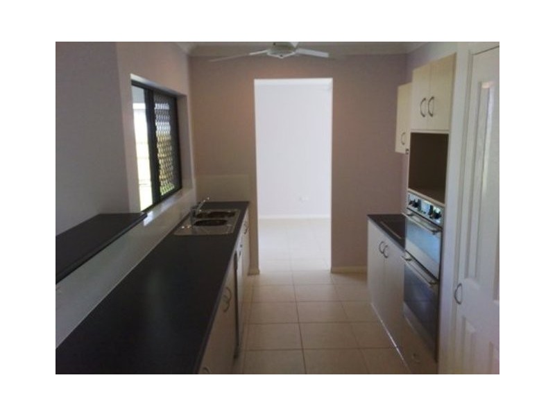 25-29 Tyrconnell, Redlynch QLD 4870