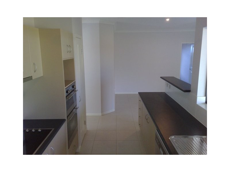 25-29 Tyrconnell, Redlynch QLD 4870