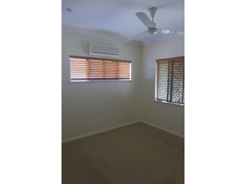 5 Macarthur Close, Palm Cove QLD 4879