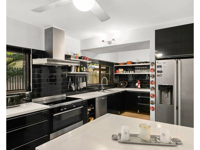 U1/21 Endeavour Road, Clifton Beach QLD 4879