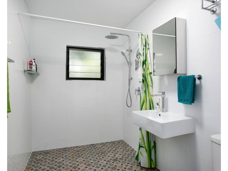 U1/21 Endeavour Road, Clifton Beach QLD 4879