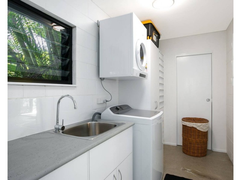 U1/21 Endeavour Road, Clifton Beach QLD 4879