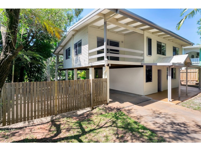 6 Moresby Street, Trinity Beach QLD 4879