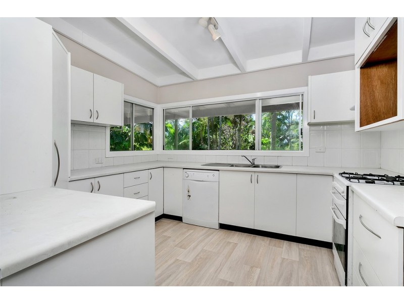 6 Moresby Street, Trinity Beach QLD 4879