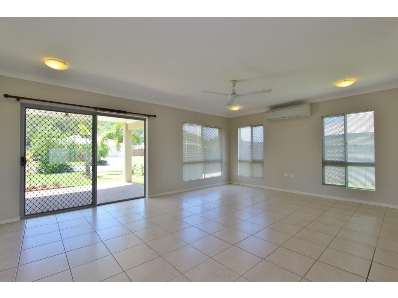 113 Roberts Drive, Trinity Beach QLD 4879