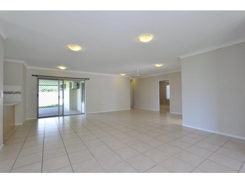 113 Roberts Drive, Trinity Beach QLD 4879