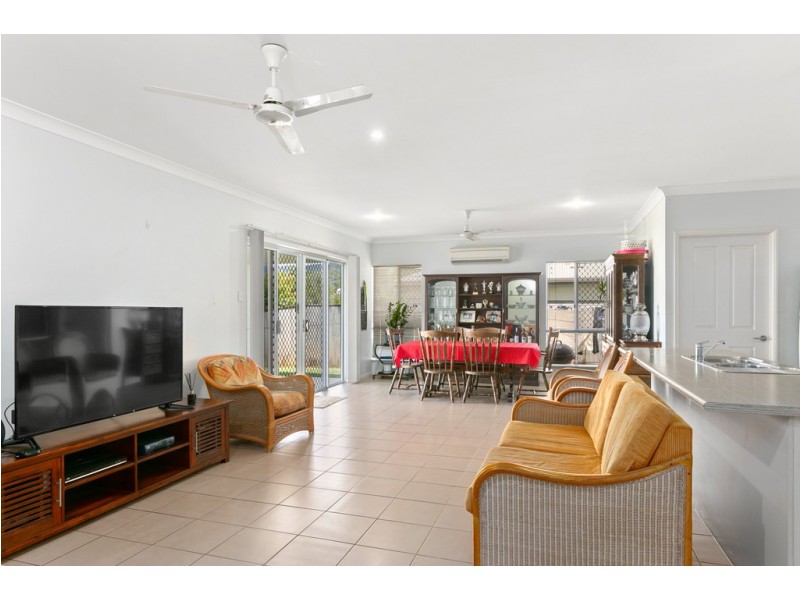18 Port Close, Trinity Beach QLD 4879
