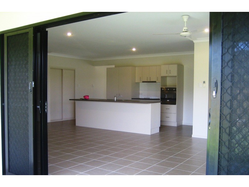 115 Roberts Drive, Trinity Beach QLD 4879