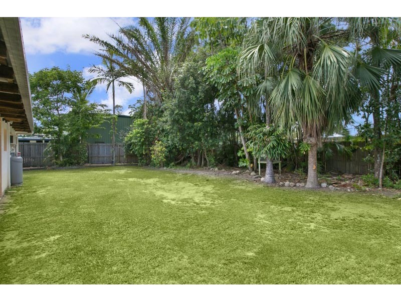 4 Bulolo Close, Trinity Beach QLD 4879