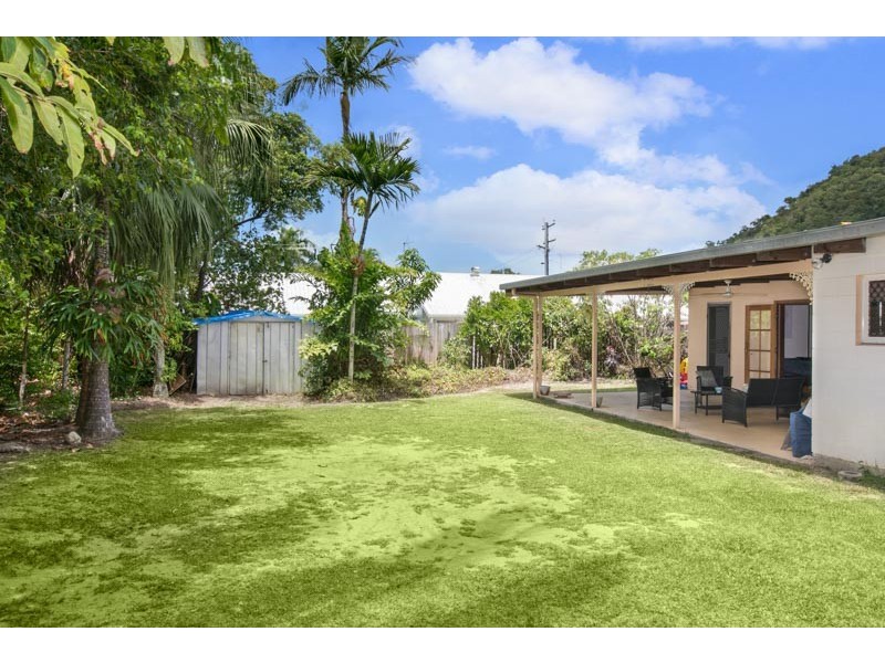 4 Bulolo Close, Trinity Beach QLD 4879