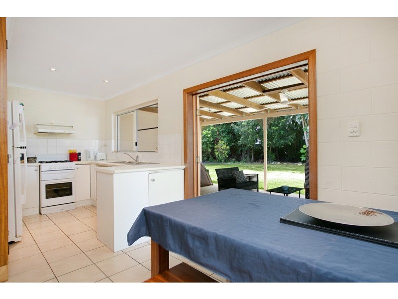 4 Bulolo Close, Trinity Beach QLD 4879