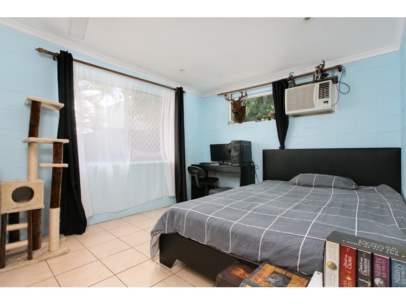 4 Bulolo Close, Trinity Beach QLD 4879