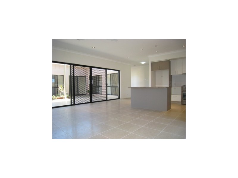 71 Roberts Drive, Trinity Beach QLD 4879