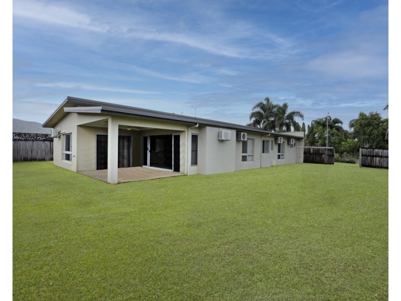 125 Roberts Drive, Trinity Beach QLD 4879