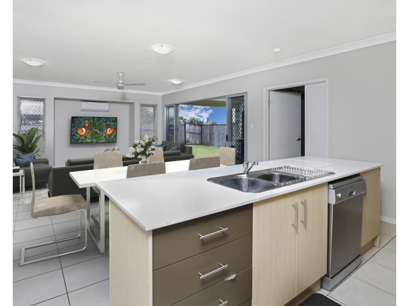 125 Roberts Drive, Trinity Beach QLD 4879