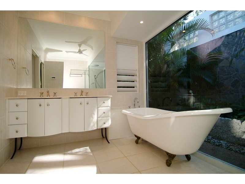 Trinity Beach QLD 4879