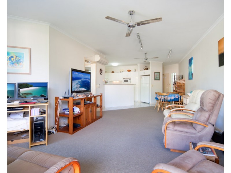 4/44 Moore Street, Trinity Beach QLD 4879