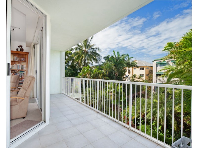 4/44 Moore Street, Trinity Beach QLD 4879