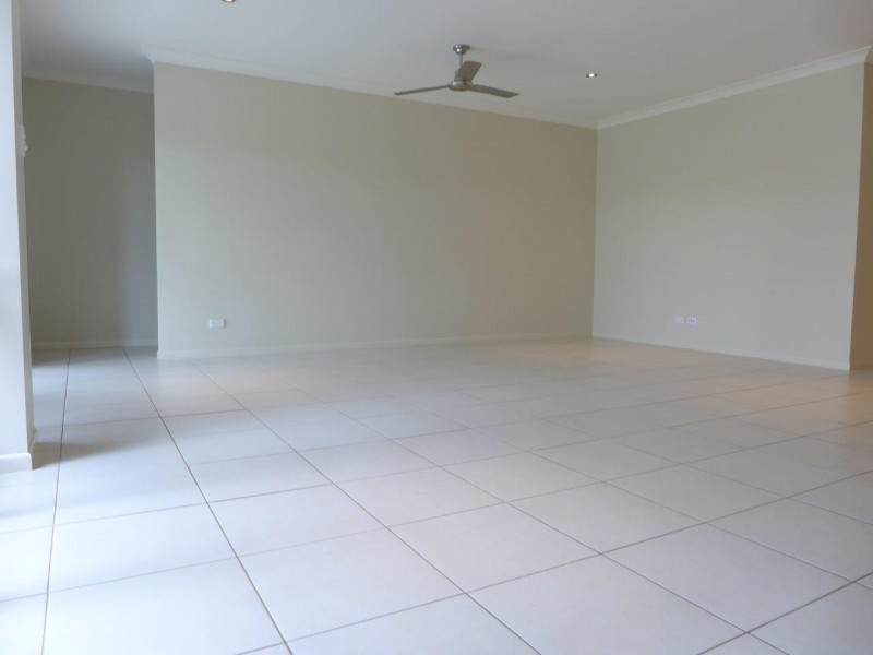 40 Savannah Street, Palm Cove QLD 4879