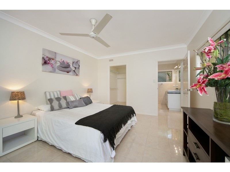Clifton Beach QLD 4879