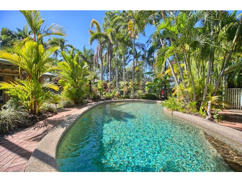 Clifton Beach QLD 4879
