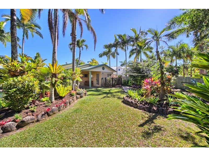 Clifton Beach QLD 4879