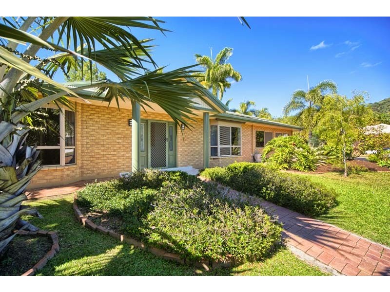 Clifton Beach QLD 4879