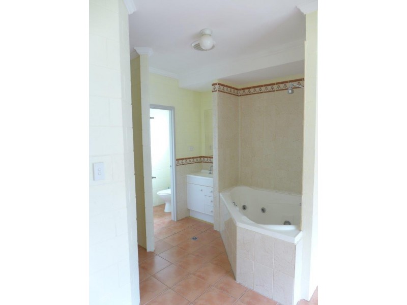 5 Connemara Close, Trinity Beach QLD 4879