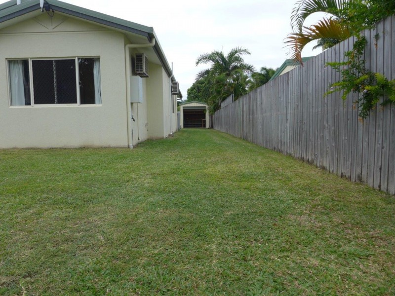 5 Connemara Close, Trinity Beach QLD 4879