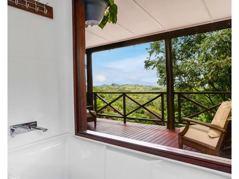 6 Hope Close, Kuranda QLD 4881