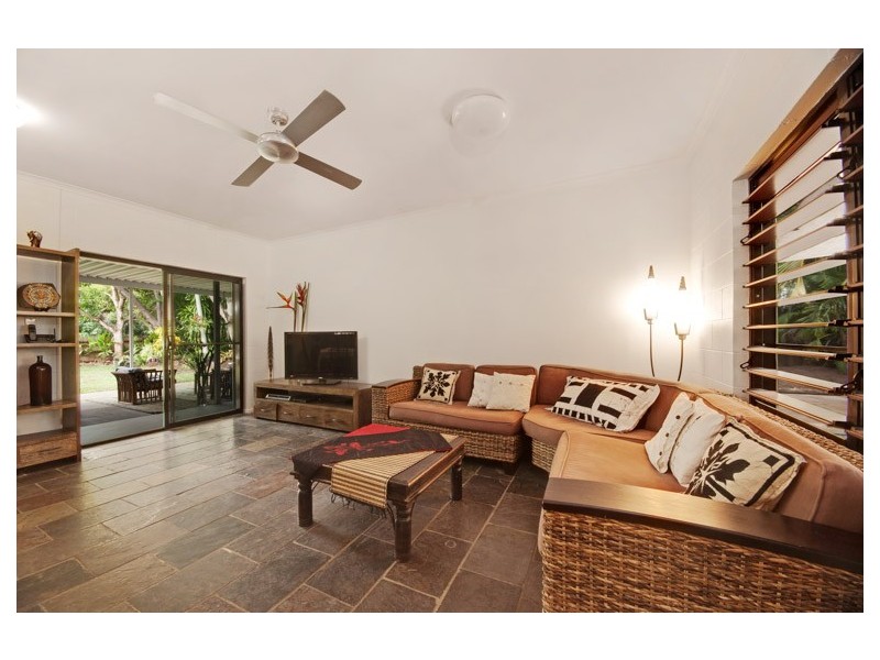 48 Baronia, Holloways Beach QLD 4878