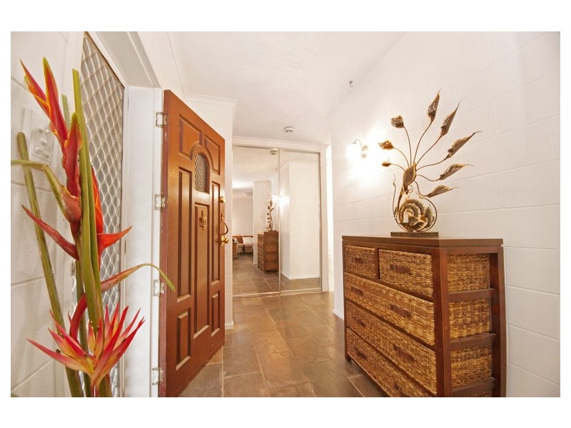 48 Baronia, Holloways Beach QLD 4878