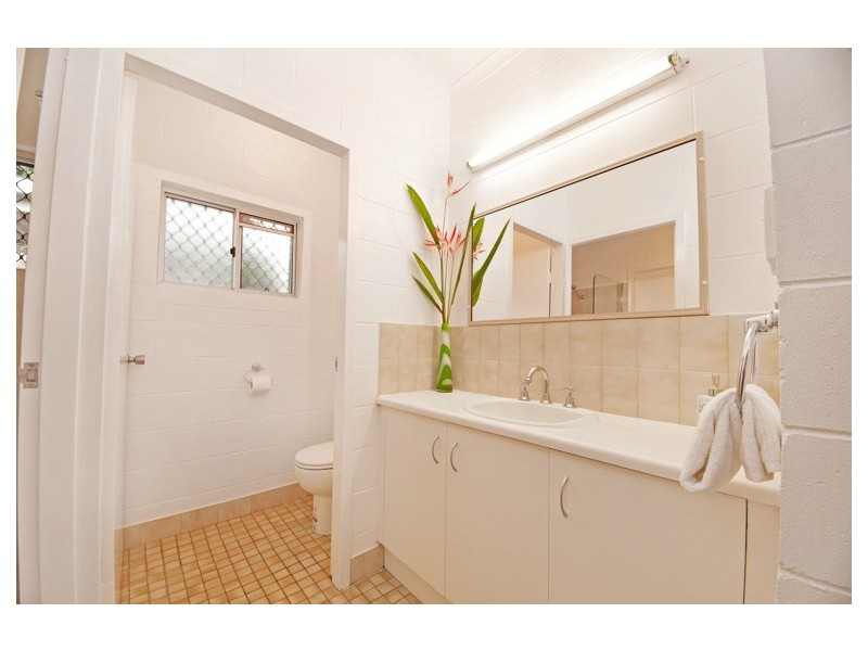 48 Baronia, Holloways Beach QLD 4878