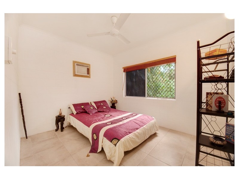 48 Baronia, Holloways Beach QLD 4878