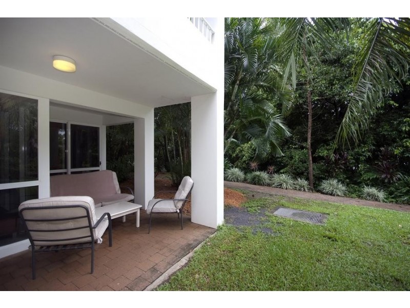 301/81 Coral Coast Drive, Palm Cove QLD 4879