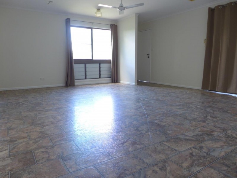 32 Debbie St, Trinity Park QLD 4879