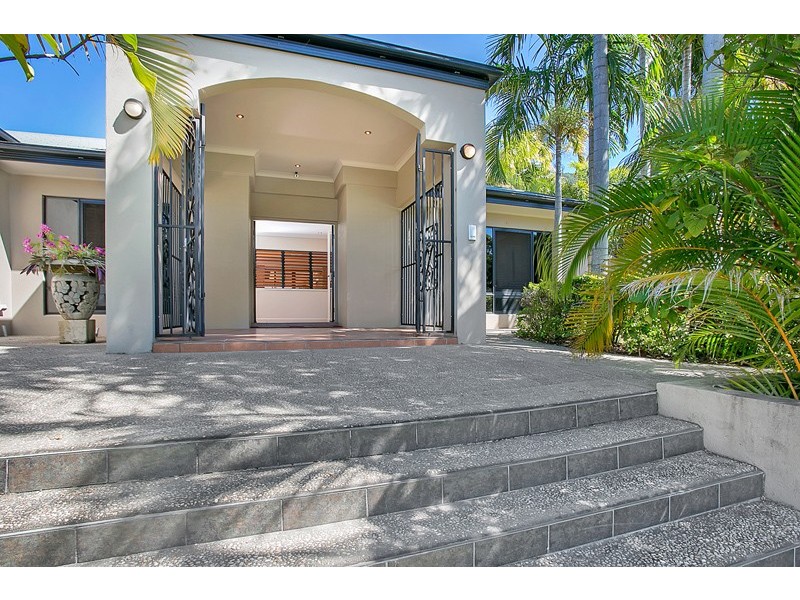 Palm Cove QLD 4879