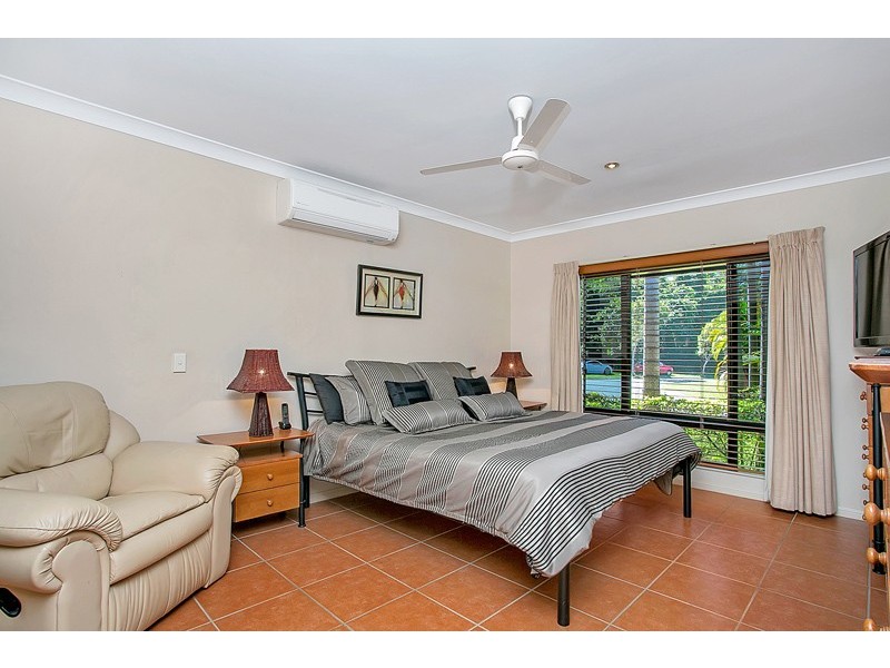 Palm Cove QLD 4879