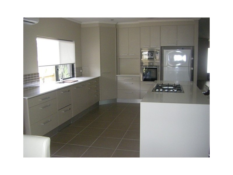 4 Pambula Close, Kewarra Beach QLD 4879