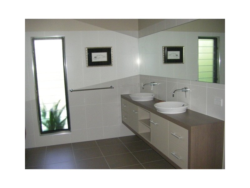 4 Pambula Close, Kewarra Beach QLD 4879