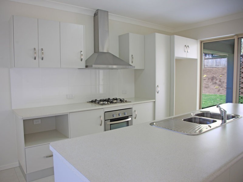 38 St Crispin Street, Clifton Beach QLD 4879