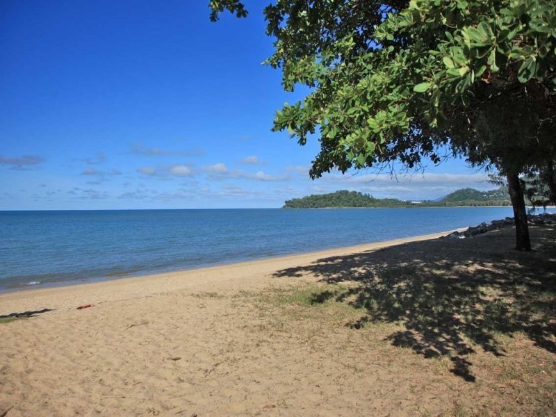 38 St Crispin Street, Clifton Beach QLD 4879